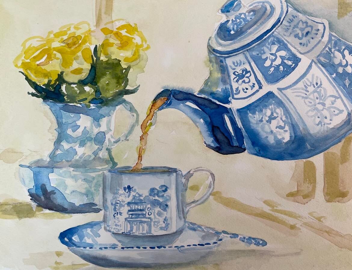 Blue Tea pot and yellow roses